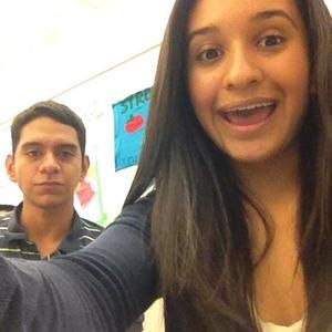 Meet your Posher, Yesenia